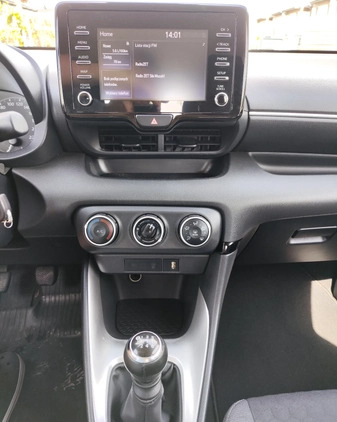 Toyota Yaris cena 59999 przebieg: 93164, rok produkcji 2022 z Jedwabne małe 301